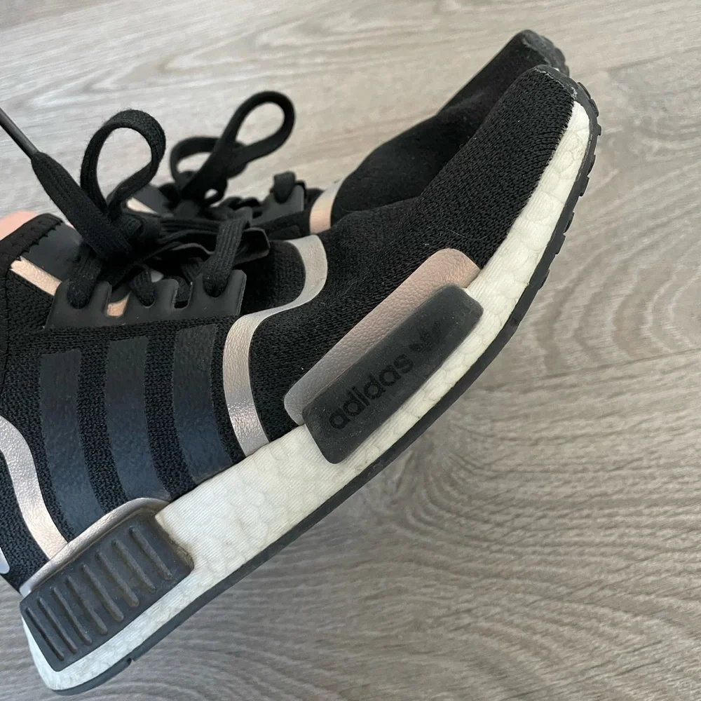 Adidas NMD R1 - Picture 3 of 5